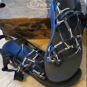 brand new womens chaco sandals